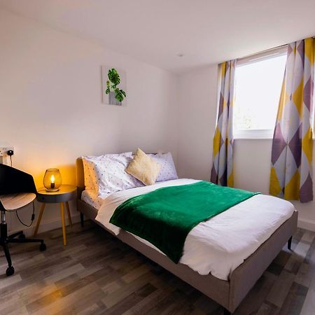 2 Bedrooms -Parking-Very Spacious-Wifi London Luaran gambar