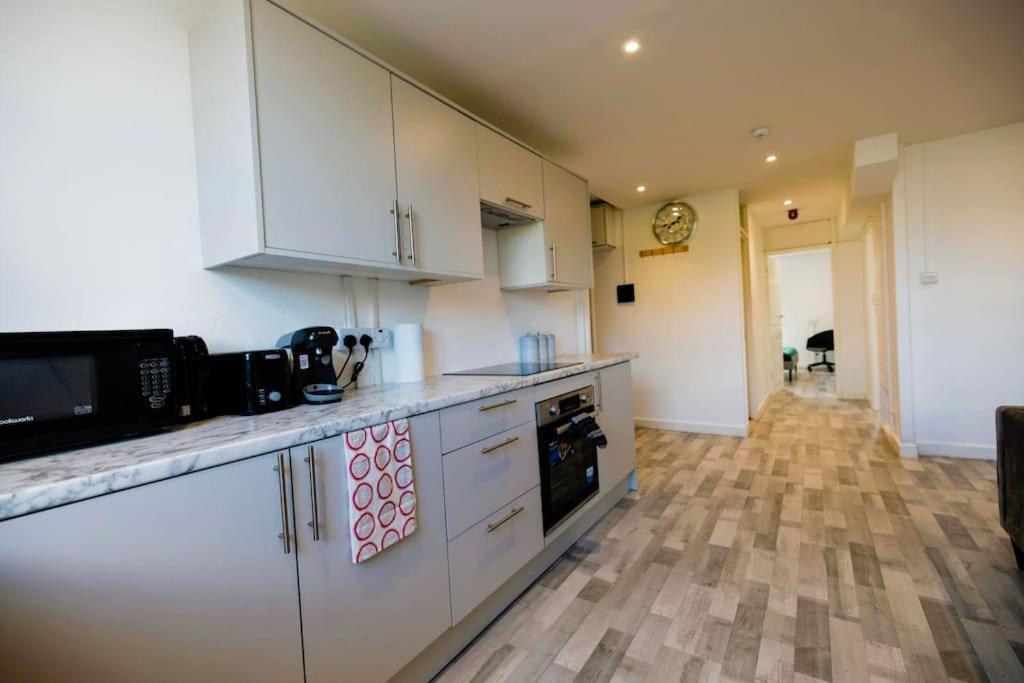 2 Bedrooms -Parking-Very Spacious-Wifi London Luaran gambar